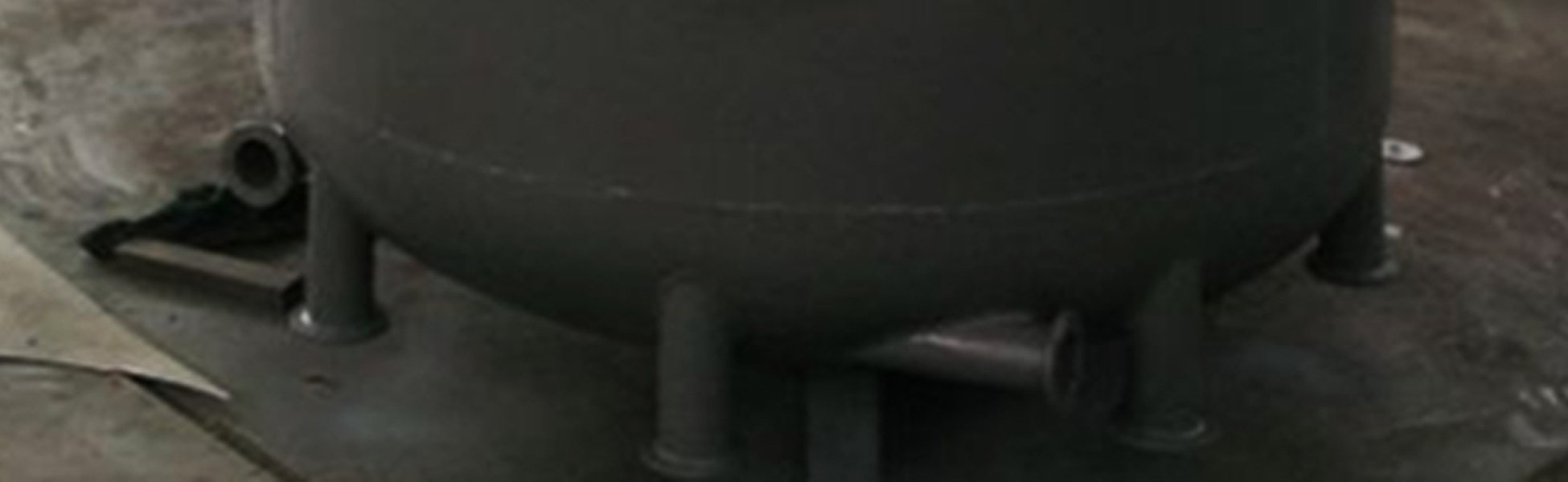 Bottom support legs and discharge line